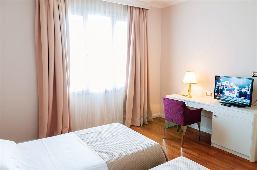 Sar'Otel Boutique Hotel Tirana Kültér fotó